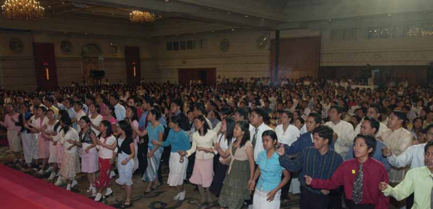 4,000 members and guests gathered for Hoon Dok Hae with True Mother